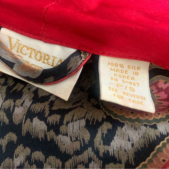 Victoria Secret VTG Gold 90s 100% Silk Paisley Rose Printed Belted Robe Kimono - Picture 2 of 16